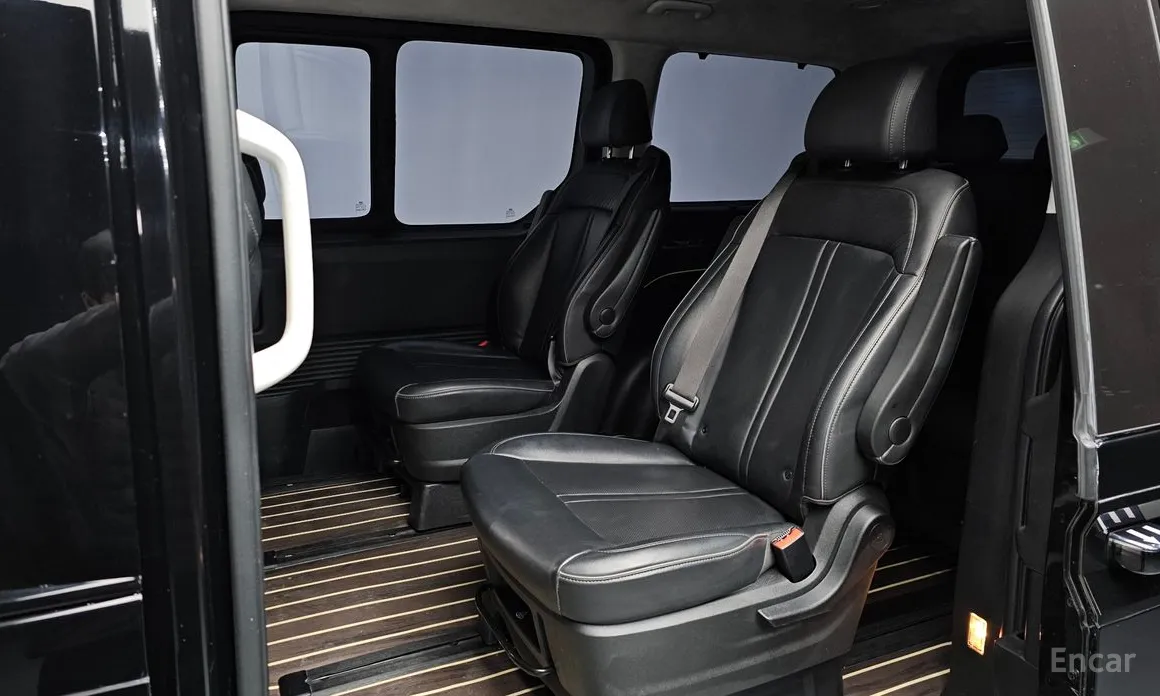 Фото 12 - Hyundai Staria