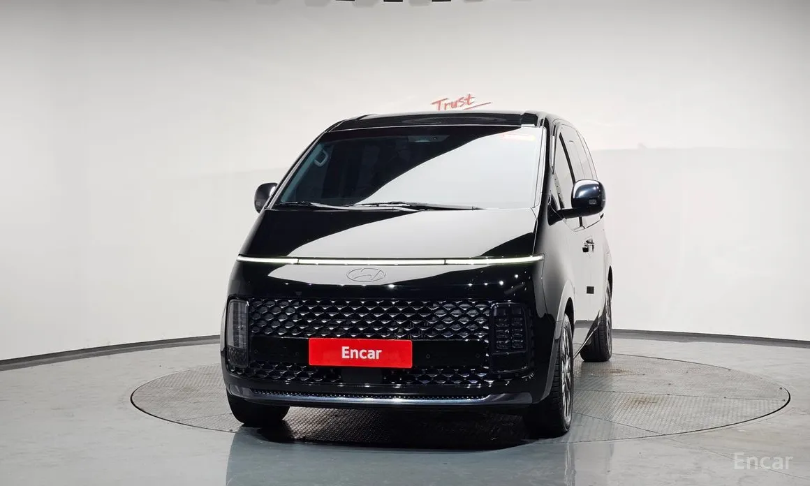 Фото 3 - Hyundai Staria