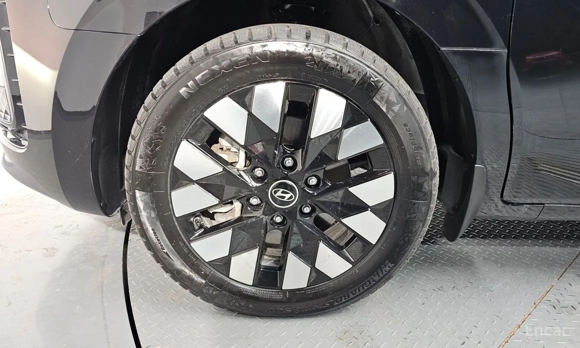 Фото 5 - Hyundai Staria