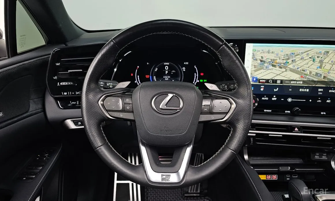 Фото 13 - Lexus RX