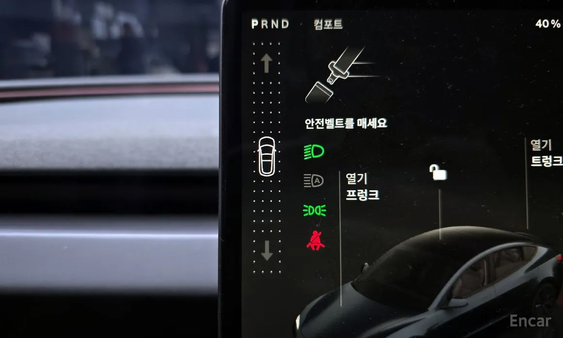 Фото 9 - Tesla Model 3