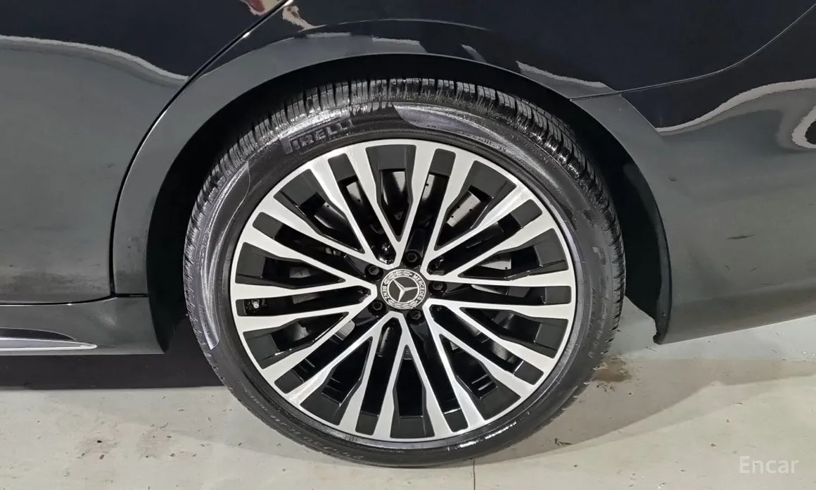 Фото 5 - Mercedes-Benz S-Class