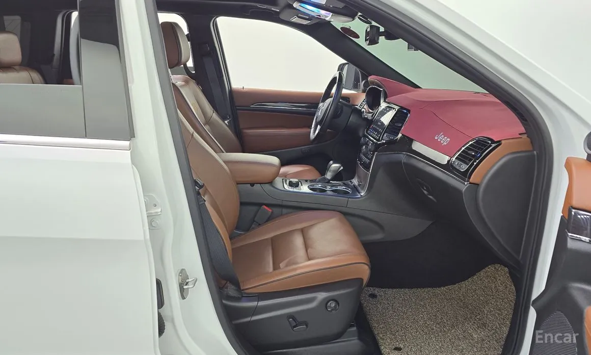 Фото 11 - Jeep Cherokee