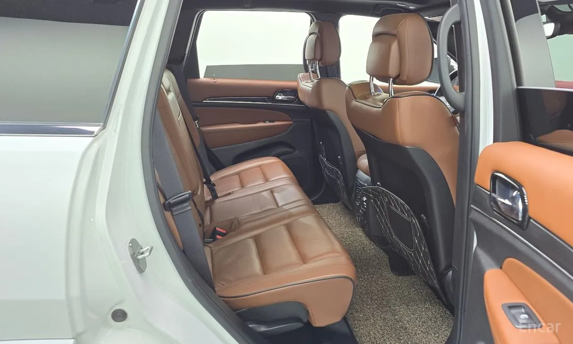 Фото 12 - Jeep Cherokee