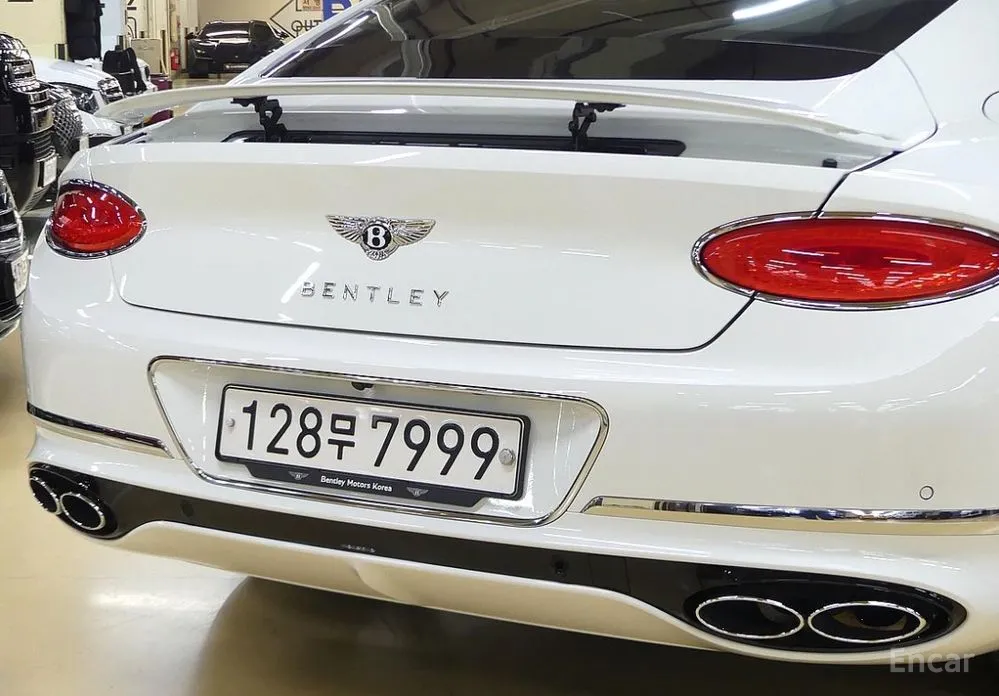 Фото 11 - Bentley Continental GT