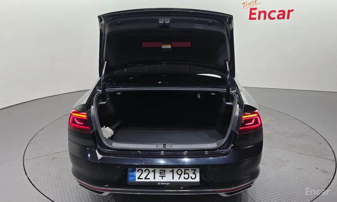 Фото 20 - Volkswagen Passat