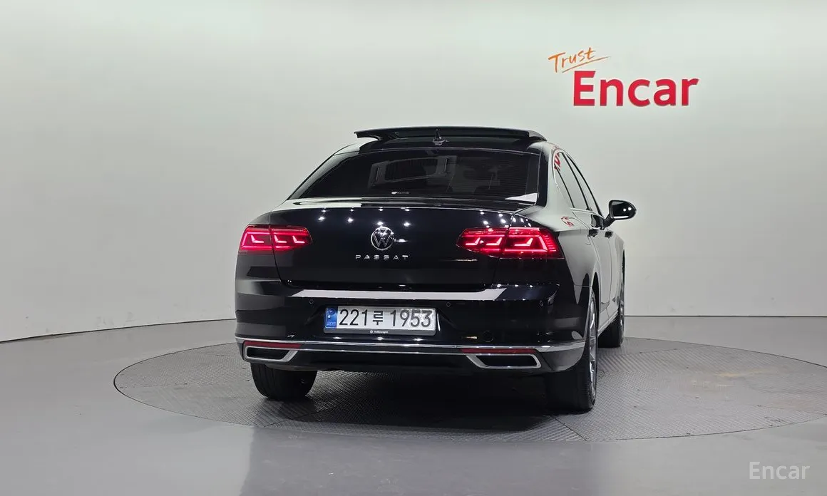 Фото 4 - Volkswagen Passat