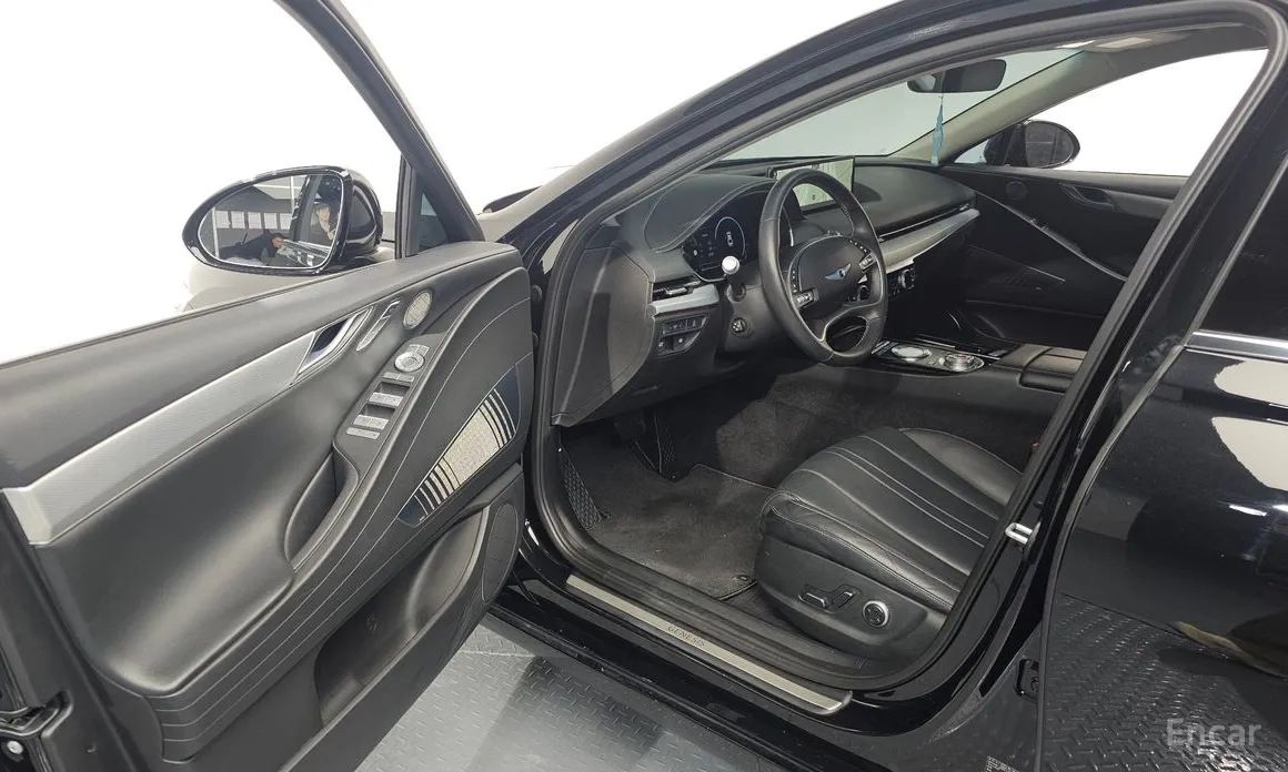 Фото 10 - Genesis G80