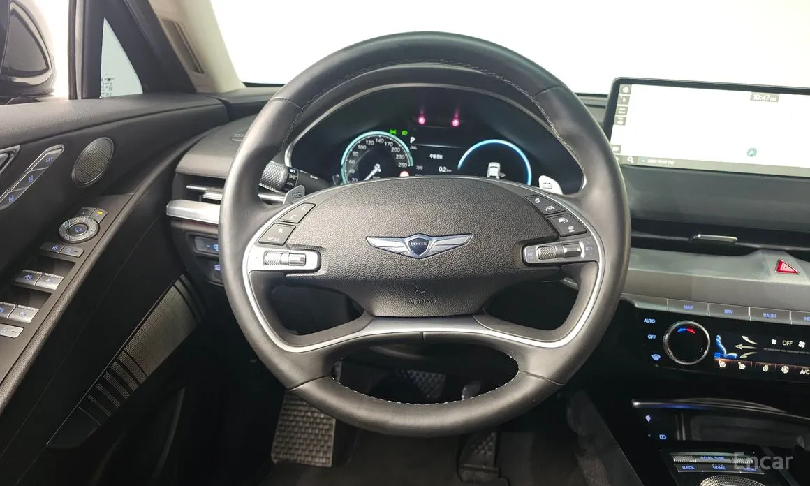 Фото 13 - Genesis G80