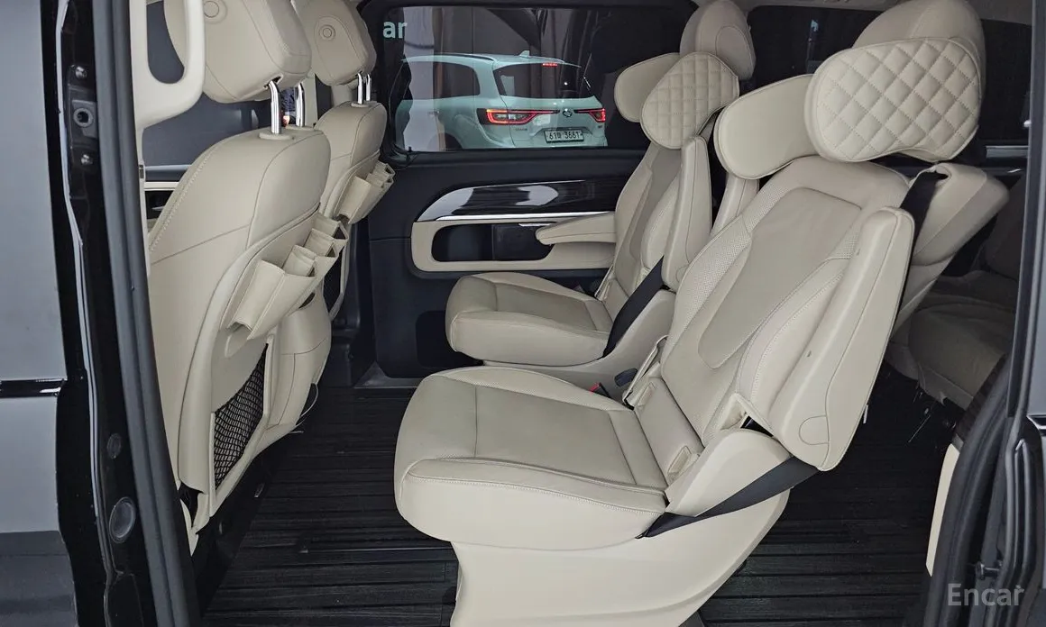 Фото 12 - Mercedes-Benz V-Class