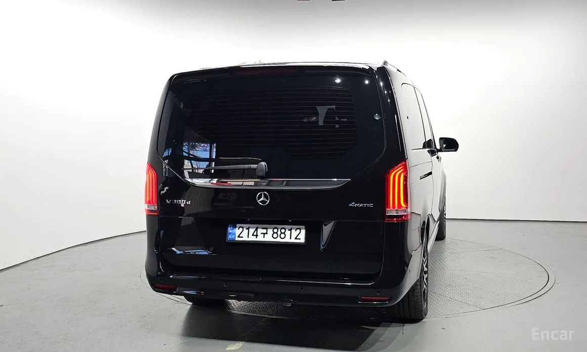 Фото 4 - Mercedes-Benz V-Class