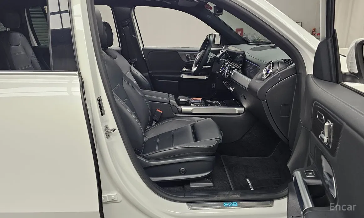 Фото 11 - Mercedes-Benz EQB