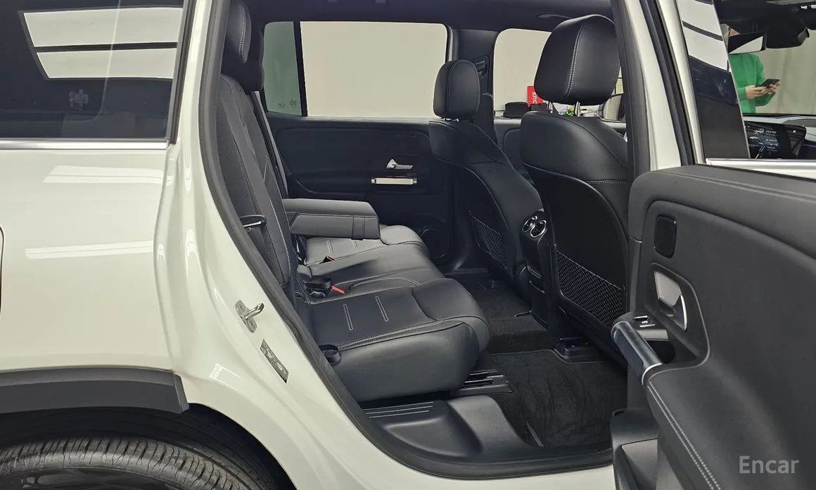 Фото 12 - Mercedes-Benz EQB