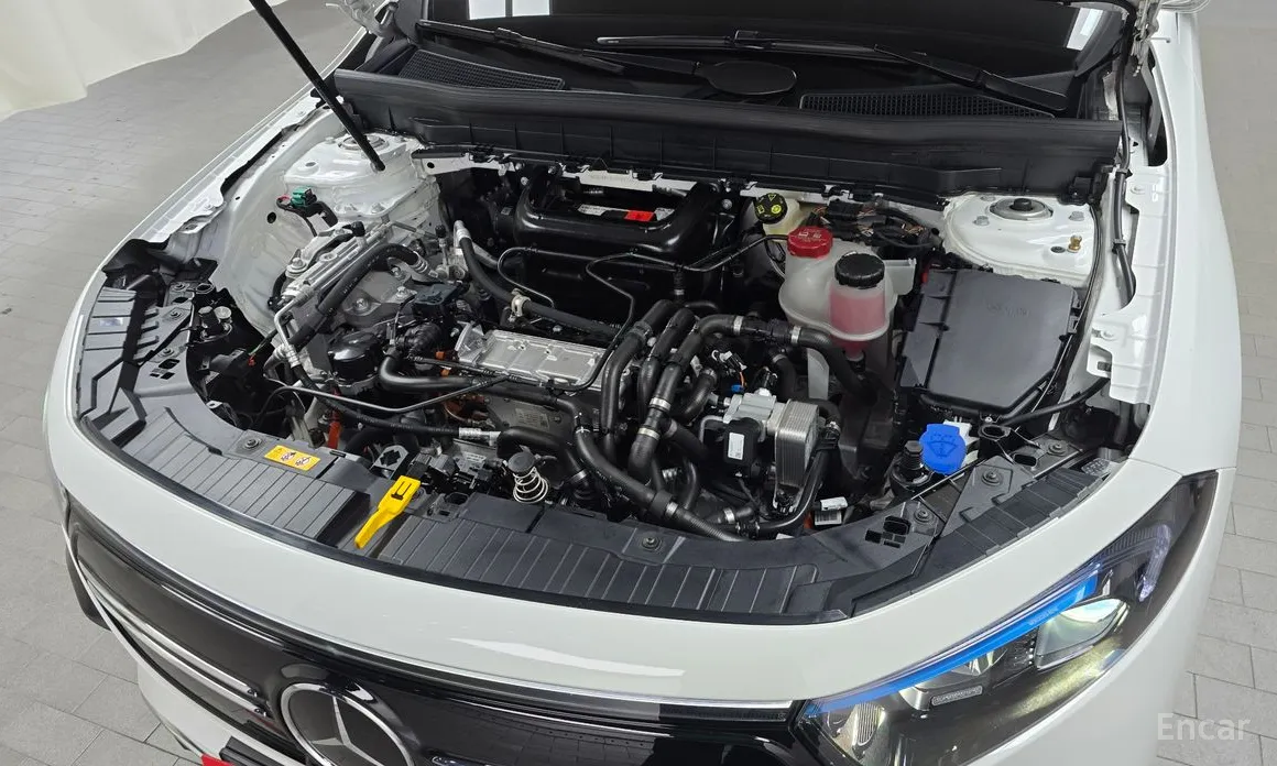 Фото 6 - Mercedes-Benz EQB