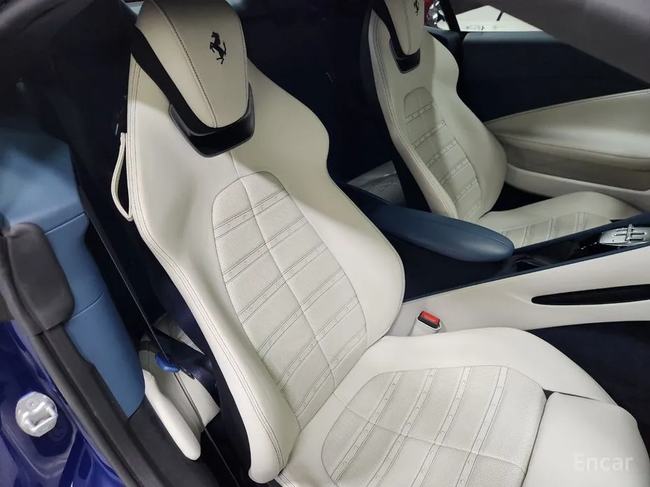 Фото 18 - Ferrari Roma