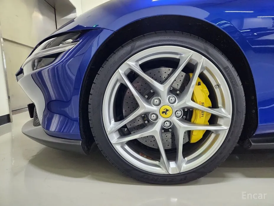 Фото 20 - Ferrari Roma