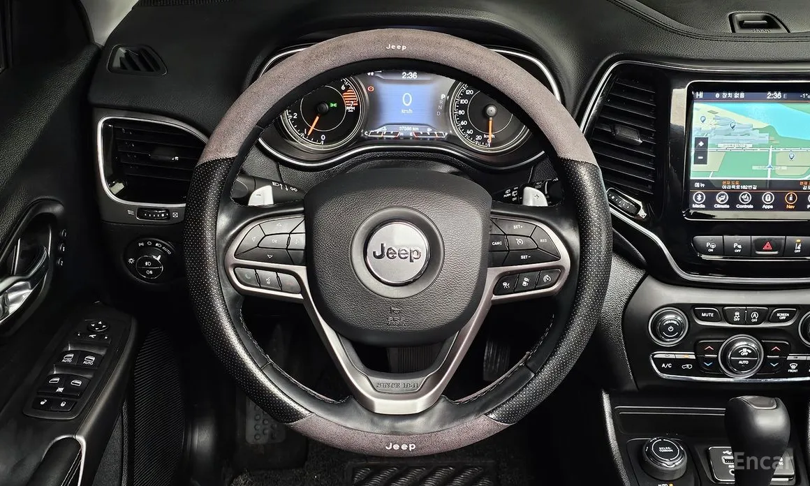 Фото 14 - Jeep Cherokee