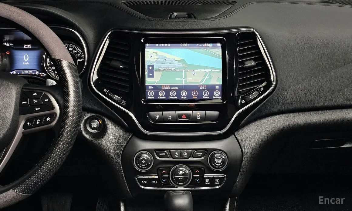 Фото 15 - Jeep Cherokee