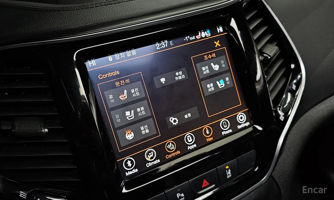 Фото 17 - Jeep Cherokee