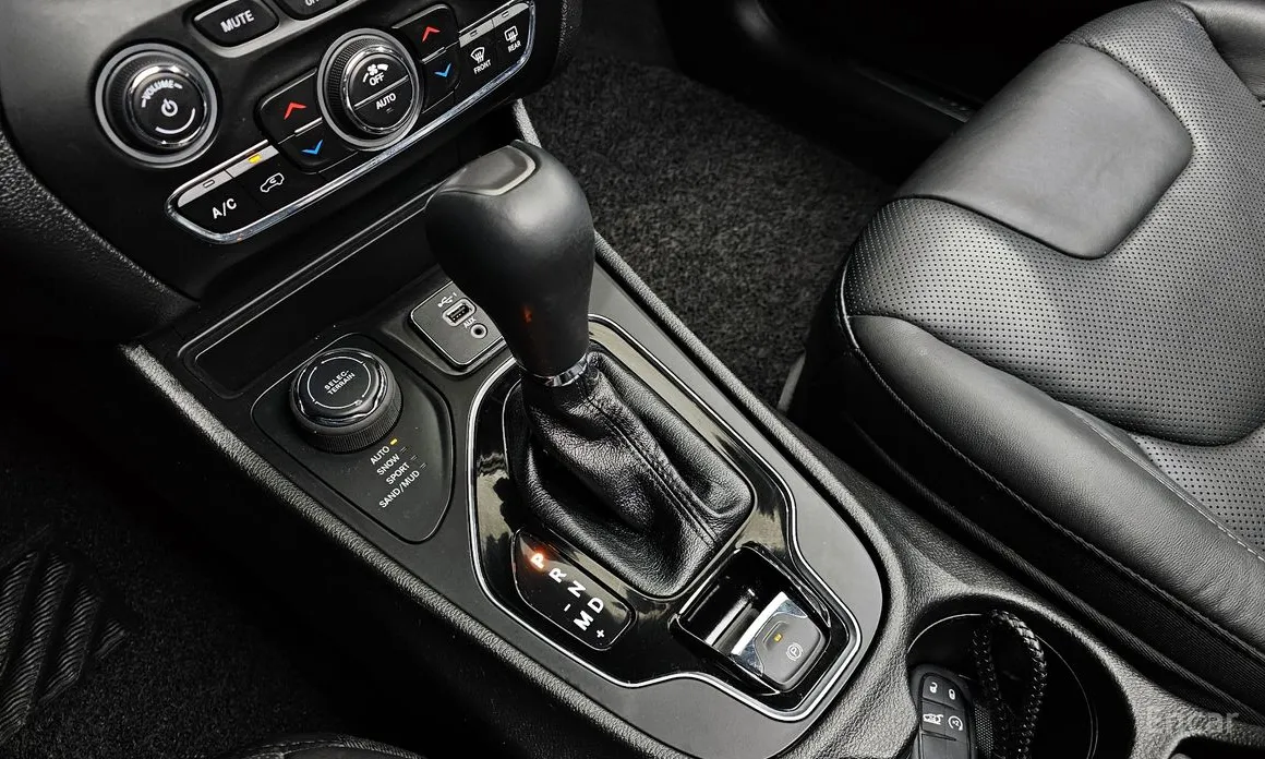 Фото 9 - Jeep Cherokee