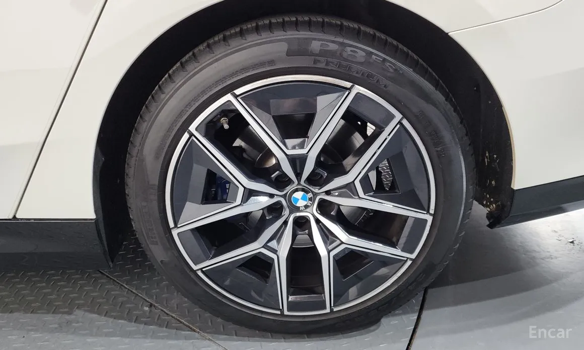 Фото 5 - BMW 5 Series