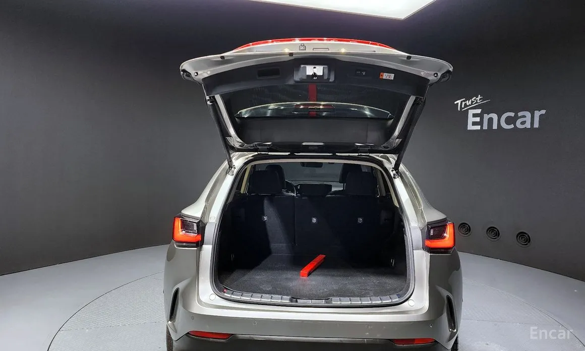 Фото 20 - Lexus NX