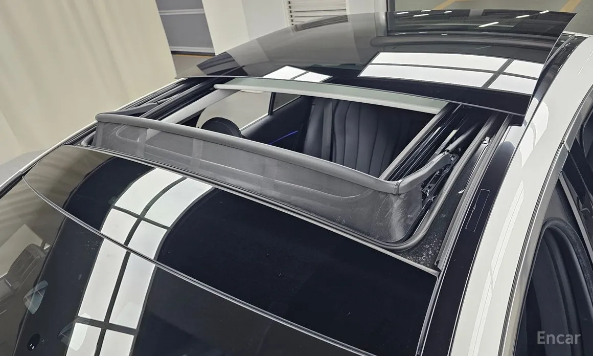 Фото 19 - Mercedes-Benz E-Class