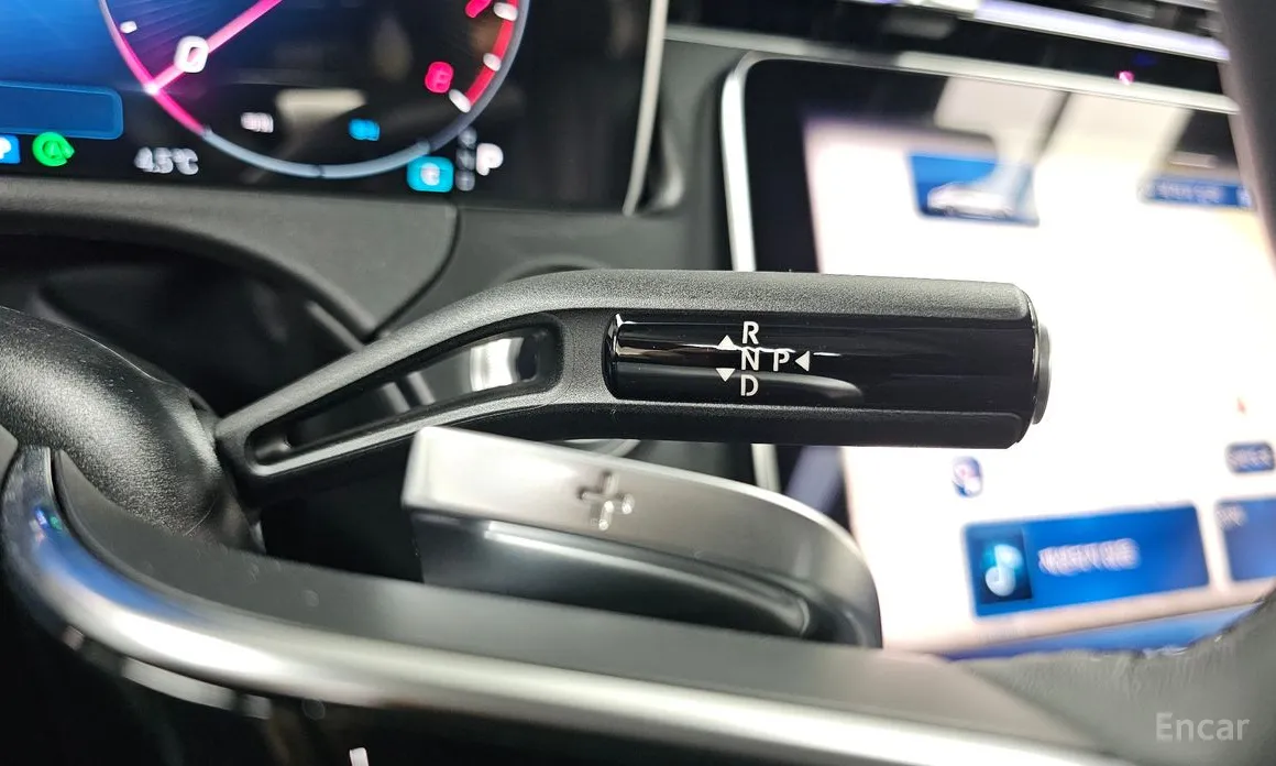 Фото 9 - Mercedes-Benz E-Class