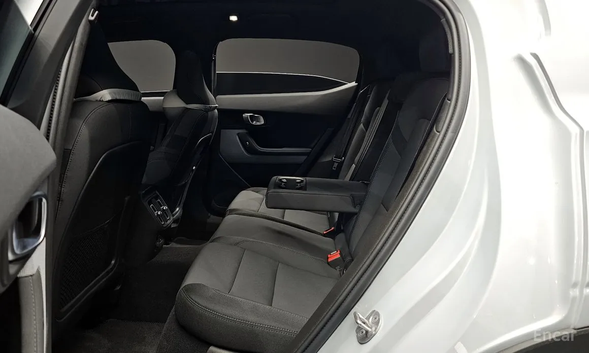 Фото 12 - Polestar 2