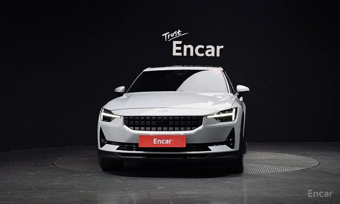 Фото 3 - Polestar 2