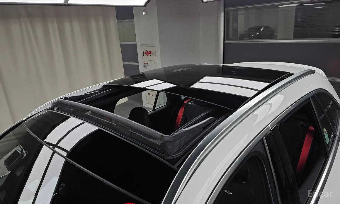 Photo 19 - Mercedes-Benz GLC-Class