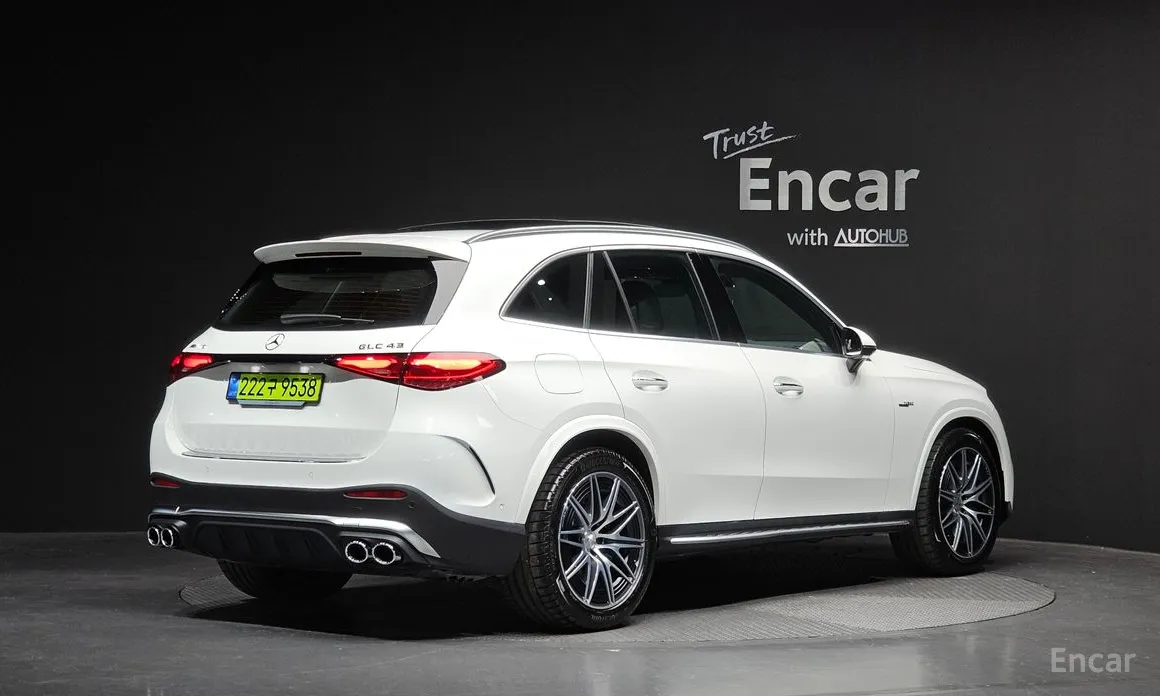 Photo 2 - Mercedes-Benz GLC-Class