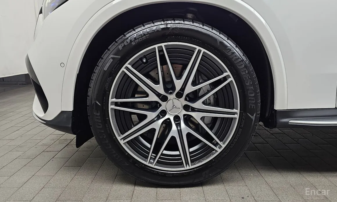 Photo 5 - Mercedes-Benz GLC-Class