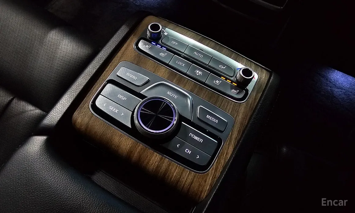 Фото 18 - Kia K9