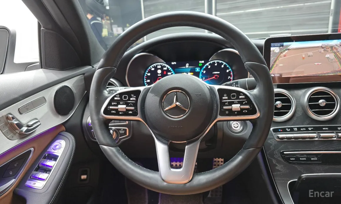 Фото 14 - Mercedes-Benz C-Class