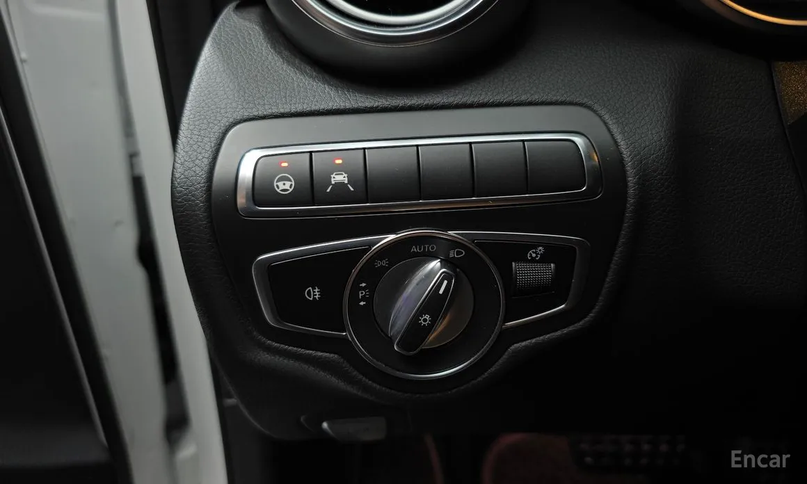 Фото 17 - Mercedes-Benz C-Class