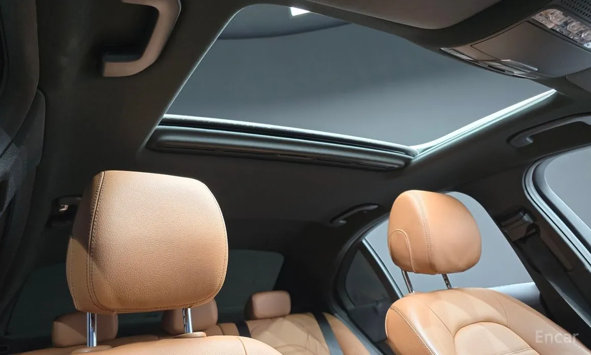 Фото 19 - Mercedes-Benz C-Class