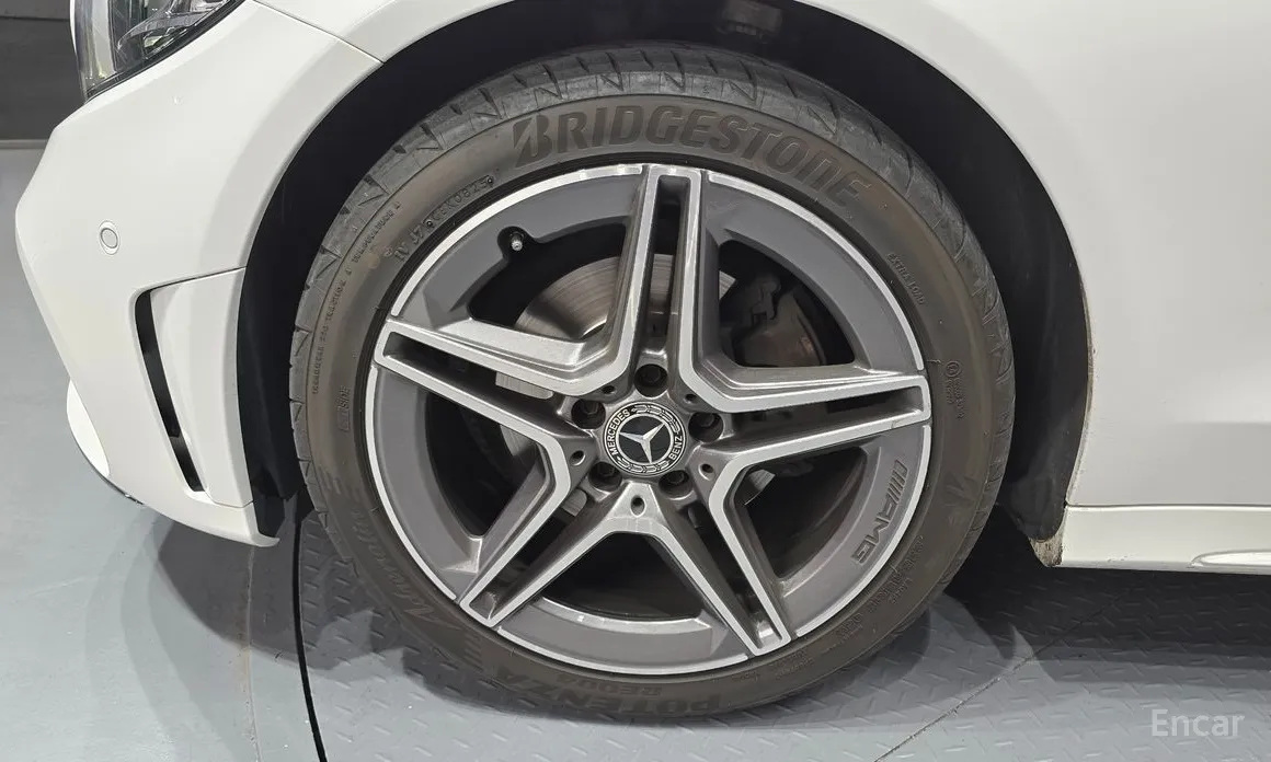 Фото 5 - Mercedes-Benz C-Class