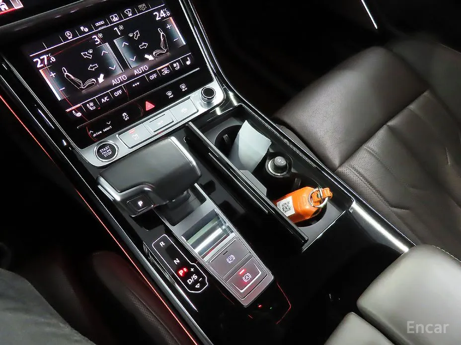 Фото 14 - Audi A8