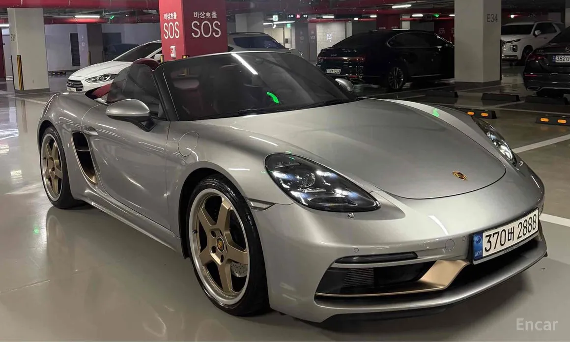 Фото 1 - Porsche 718