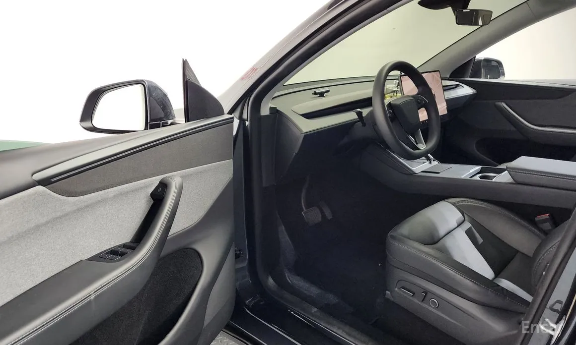 Фото 10 - Tesla Model Y