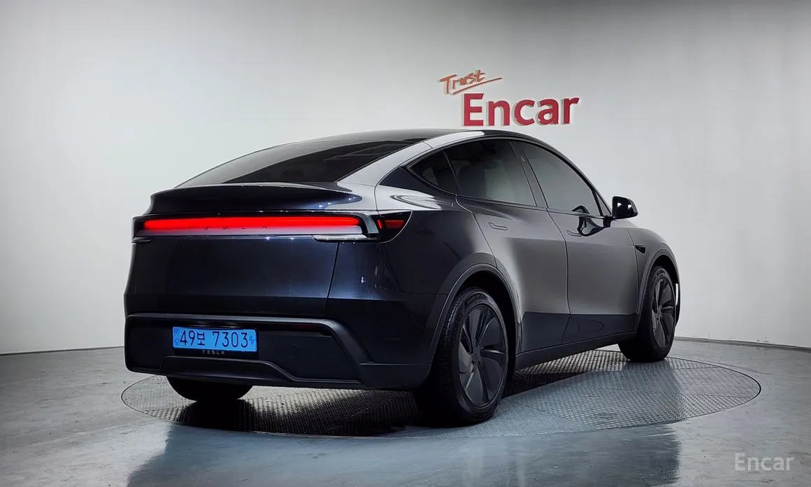 Фото 2 - Tesla Model Y