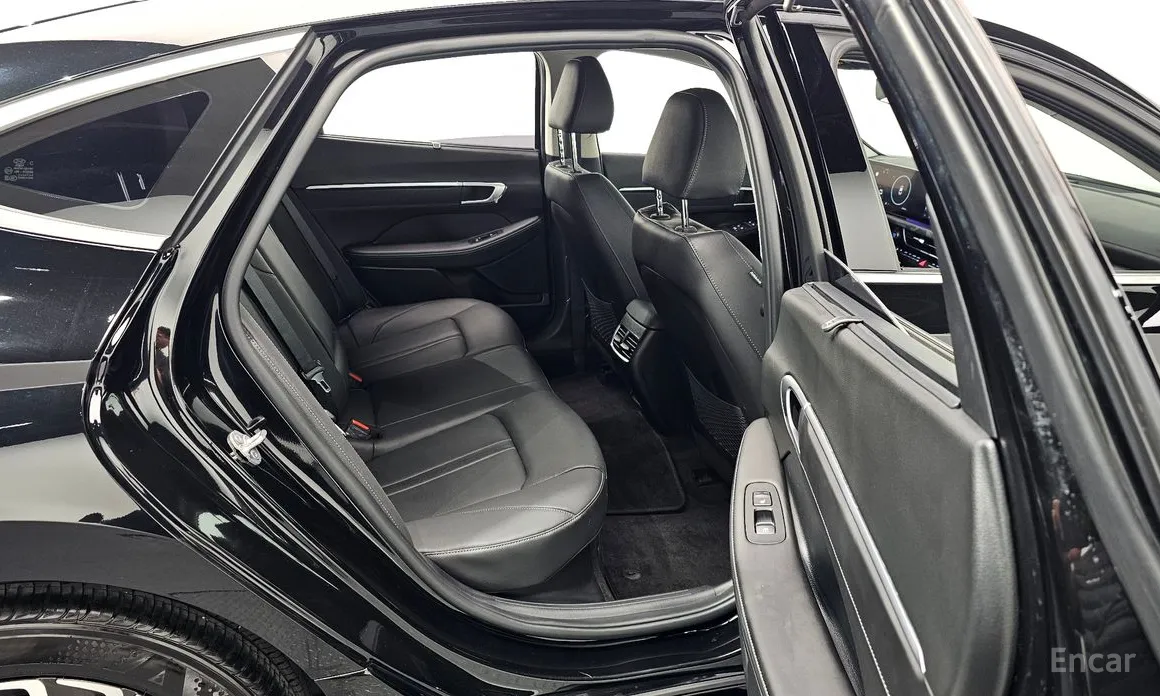 Фото 11 - Hyundai Sonata