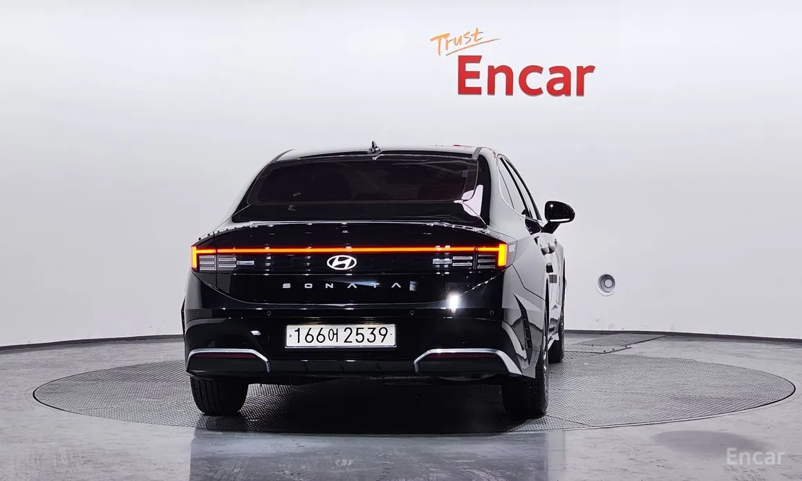 Фото 4 - Hyundai Sonata