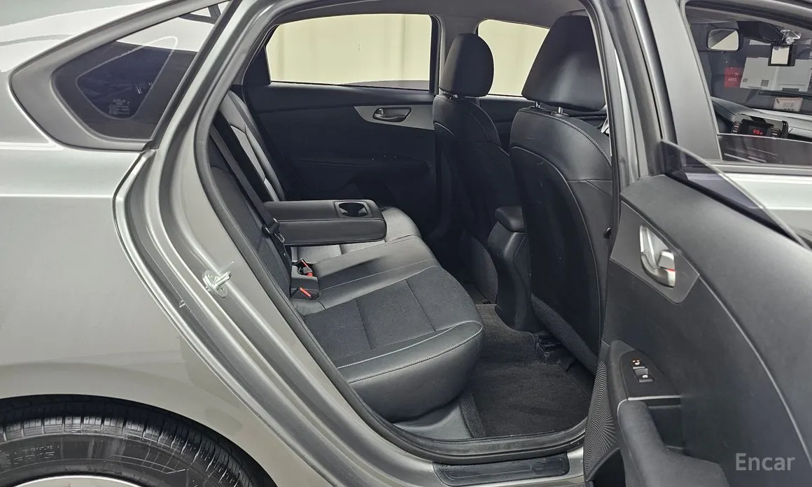 Фото 12 - Kia K3