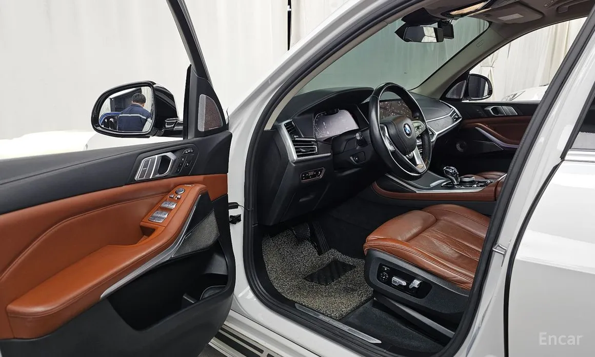 Фото 10 - BMW X7