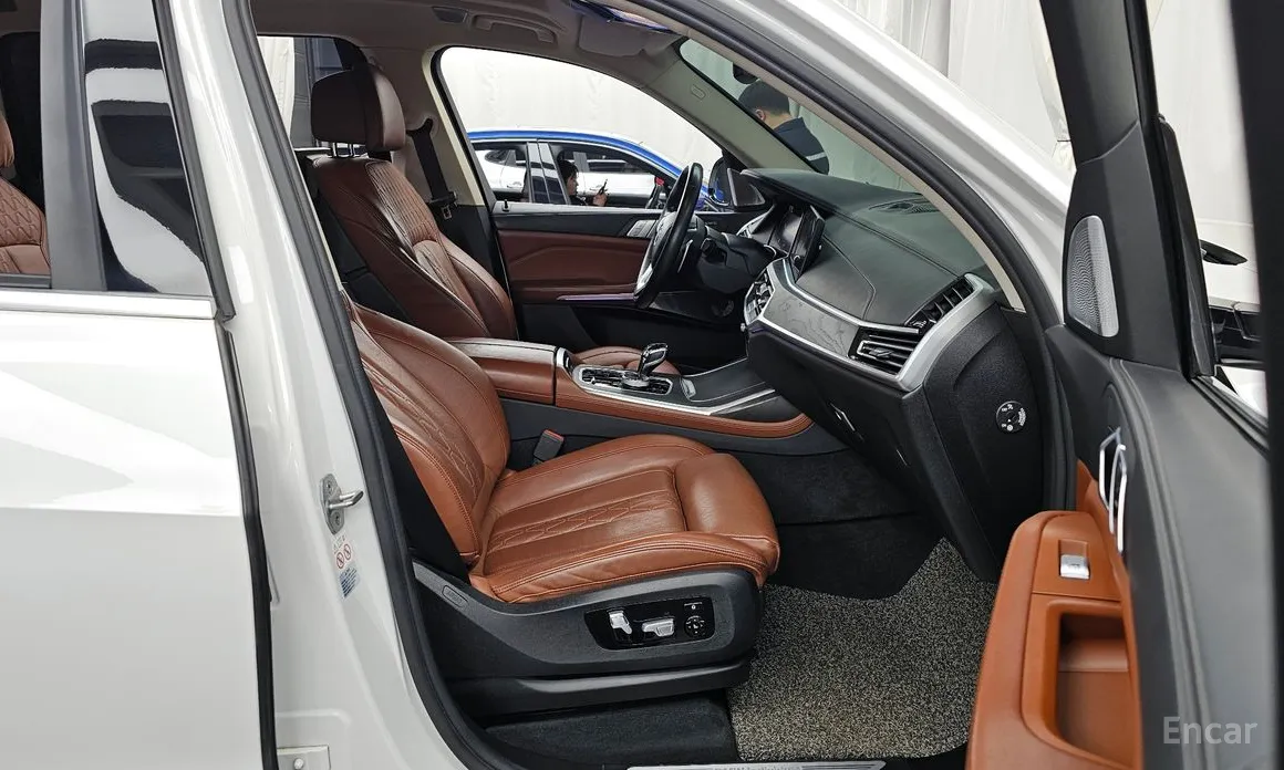 Фото 11 - BMW X7