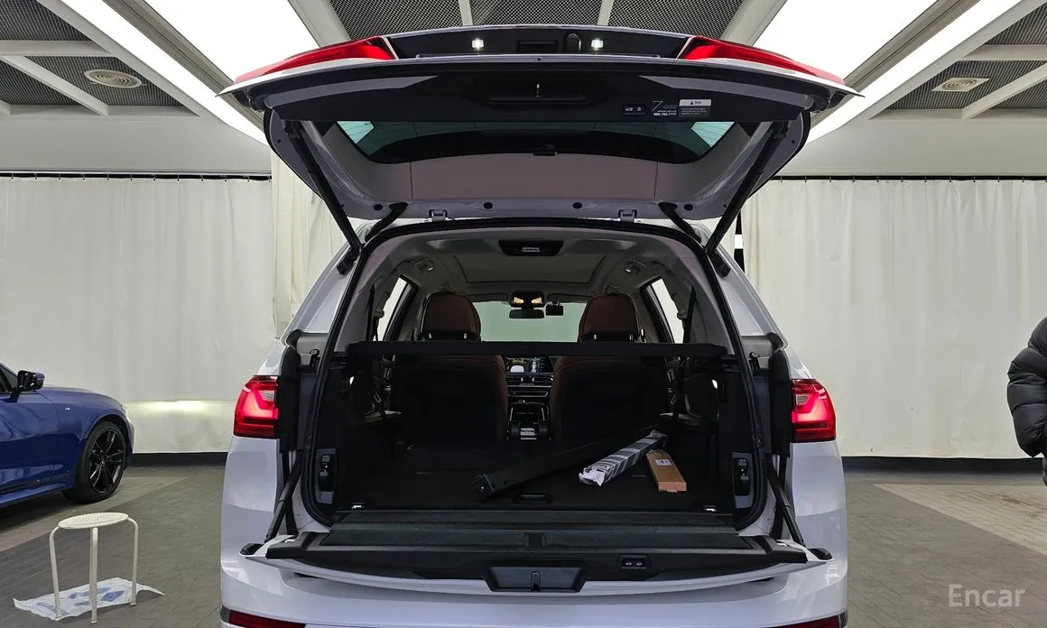 Фото 20 - BMW X7