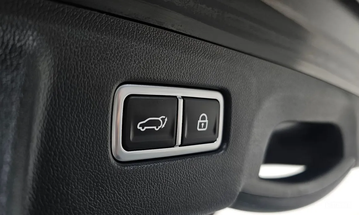 Фото 17 - Kia Sorento