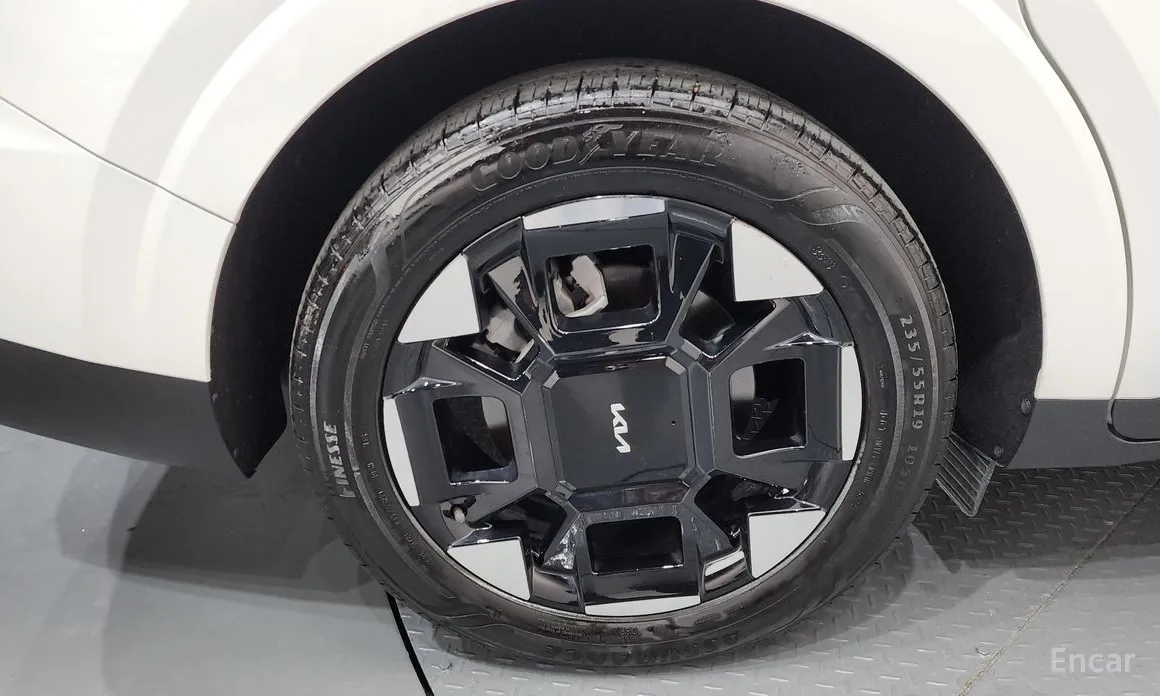 Фото 5 - Kia Carnival